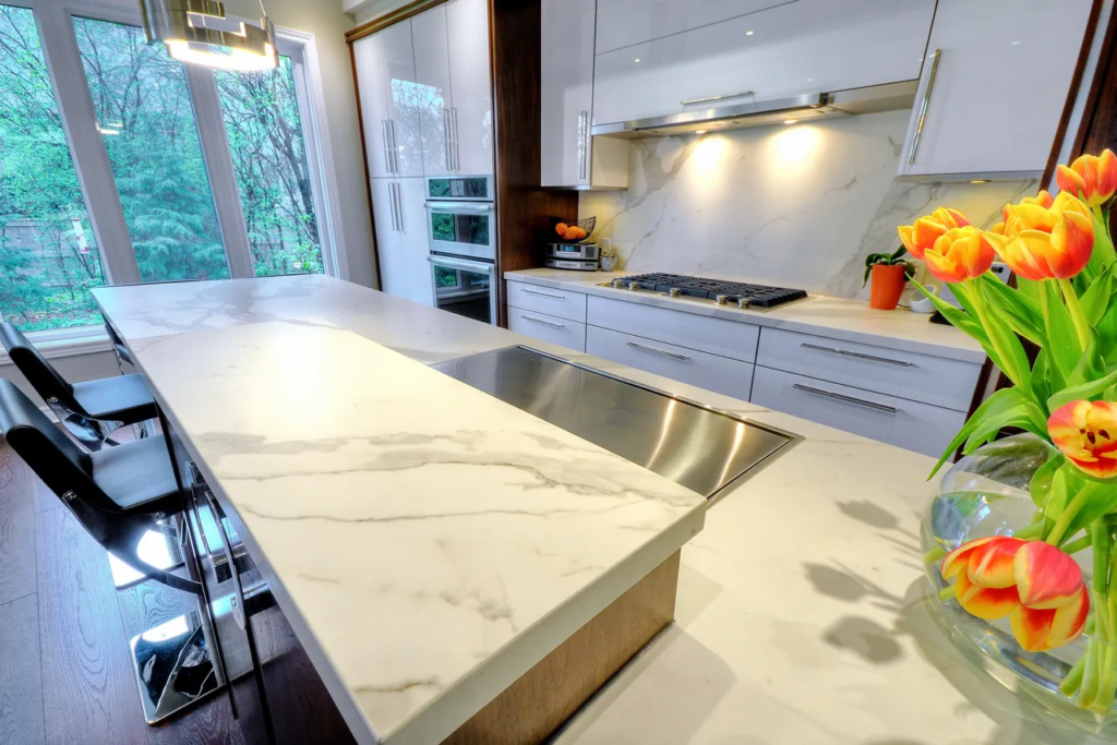 Countertop & Full-size Backsplash